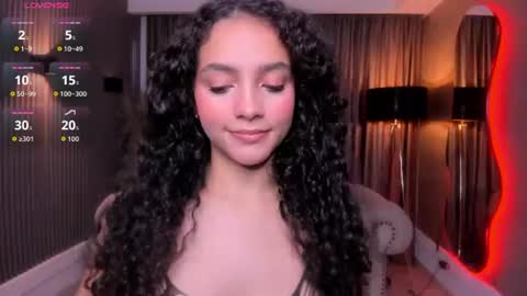 Snapshot of anahi_curlie1 chatting on June 10, 2026, 11:31 am Anahi Curlie online show from June 10, 2026, 11:31 am