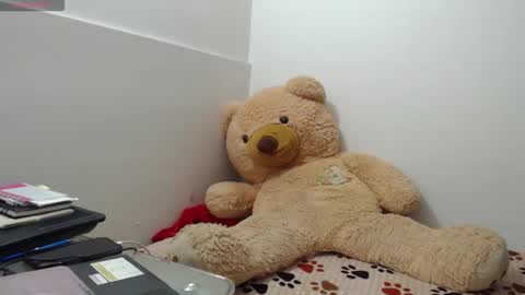 Anahi Browns online show from March 18, 2026, 9:40 pm