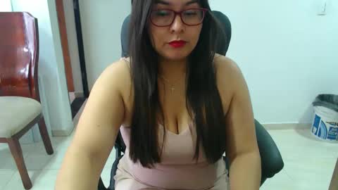 Snapshot of anaids_dam chatting on October 22, 2025, 4:18 pm anaids online show from October 22, 2025, 4:18 pm