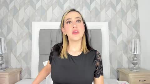 Snapshot of anais_cooper chatting on February 5, 2025, 11:34 am online show from February 5, 2025, 11:34 am