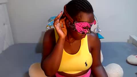 anakiss7 online show from May 12, 2026, 7:38 am