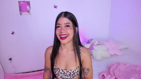 Snapshot of analia_collins chatting on January 1, 2025, 10:24 pm Ana online show from January 1, 2025, 10:24 pm