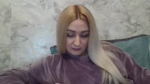 analqueen2024 online show from December 3, 2025, 1:42 pm