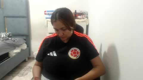 Snapshot of analy_hot chatting on July 4, 2026, 4:40 am analy_hot online show from July 4, 2026, 4:40 am