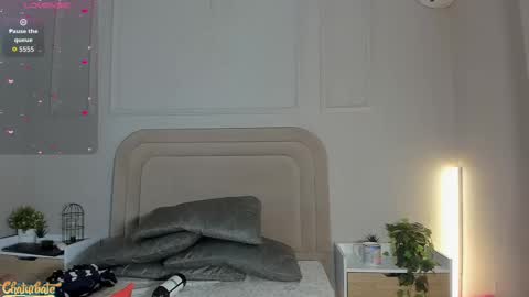 anamonroee online show from September 15, 2025, 12:16 pm