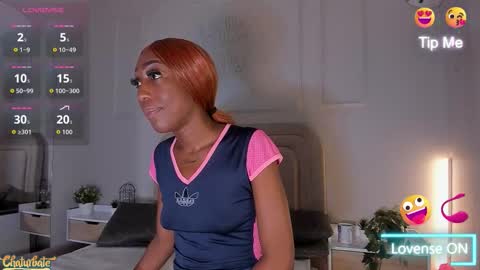 anamonroee online show from October 11, 2025, 11:42 am