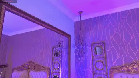 anamonroee online show from April 20, 2026, 8:32 pm