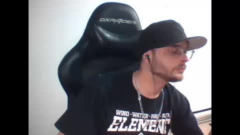 anarchyy1994 online show from March 28, 2026, 9:20 am