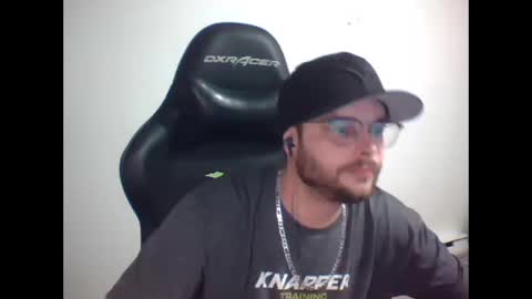 anarchyy1994 online show from April 5, 2026, 8:22 am