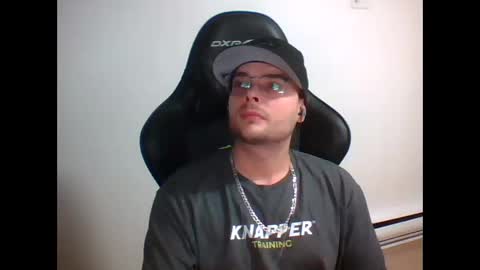 anarchyy1994 online show from April 16, 2026, 7:31 am