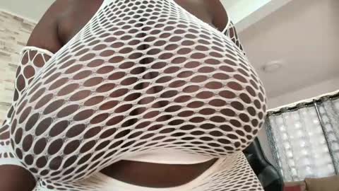 Snapshot of anaspencerx chatting on February 6, 2025, 1:43 pm ana  online show from February 6, 2025, 1:43 pm