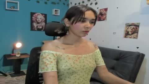 Snapshot of anastasia_tuya chatting on June 27, 2026, 2:16 am anastasia online show from June 27, 2026, 2:16 am