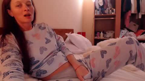 Andra online show from March 8, 2025, 10:32 am