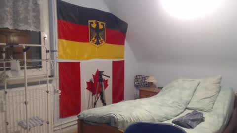 Snapshot of andre124231 chatting on December 7, 2024, 9:33 pm Andre online show from December 7, 2024, 9:33 pm