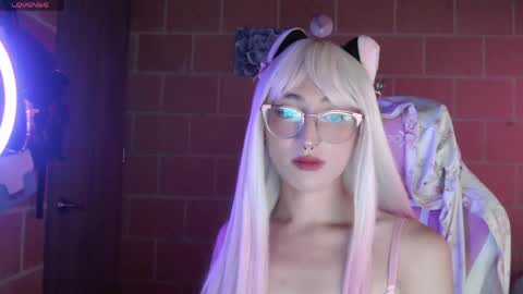 Andrea  online show from April 29, 2026, 6:14 pm