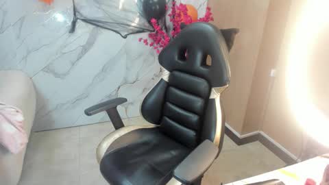 andrea_tasty_tf online show from October 30, 2025, 1:23 pm