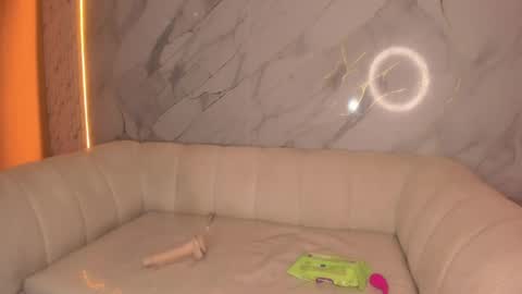 andrea_tasty_tf online show from April 15, 2026, 7:58 pm