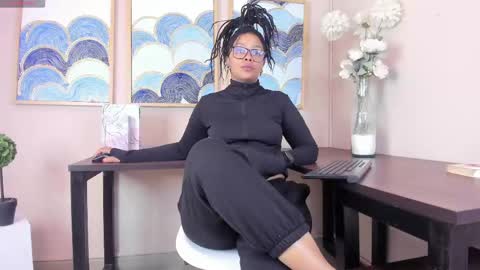 Andrea Zoelins online show from May 17, 2026, 2:35 pm