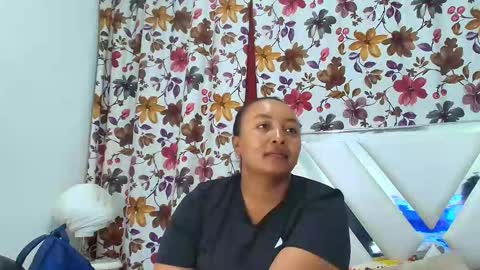 Andrea online show from December 5, 2025, 12:14 pm