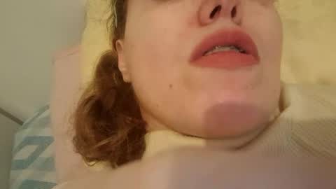 Snapshot of andreamartinssean2018 chatting on June 17, 2026, 5:32 am andreamartinssean2018 online show from June 17, 2026, 5:32 am