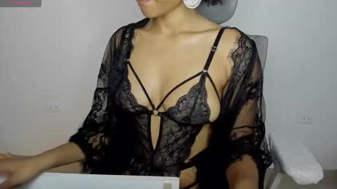 Andrea  online show from October 21, 2025, 11:22 am