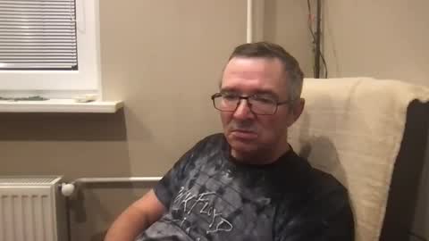 andreass60 online show from December 17, 2025, 5:13 am