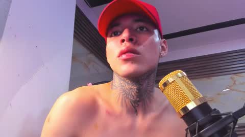 andrees_s online show from November 25, 2025, 7:25 pm