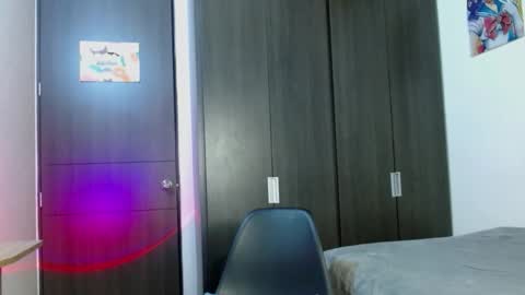 Snapshot of andreew_santana chatting on October 7, 2025, 2:20 am Andrew online show from October 7, 2025, 2:20 am