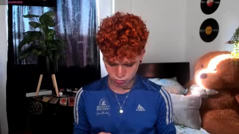 Snapshot of andreewwolffman chatting on September 12, 2025, 12:38 pm Andrew online show from September 12, 2025, 12:38 pm