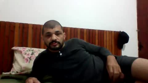 andreloko123 online show from September 25, 2025, 2:26 am