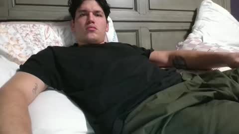 andres817542 online show from February 18, 2026, 1:45 am