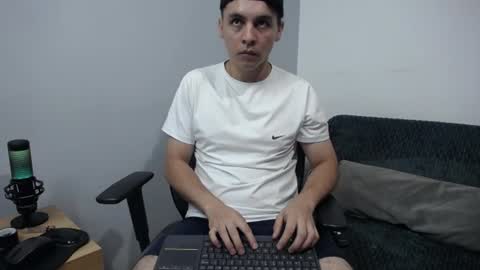 andres_69_fantasy online show from July 5, 2026, 10:50 pm