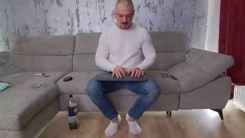 andres_dasli online show from February 27, 2026, 10:10 pm