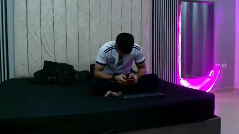 andres_stud online show from September 22, 2025, 4:25 am