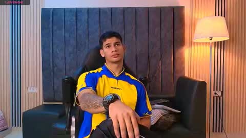 Snapshot of andres_stud chatting on July 8, 2026, 3:44 am andres_stud online show from July 8, 2026, 3:44 am