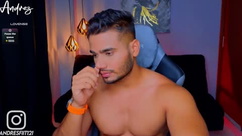 Snapshot of andresfiit chatting on January 19, 2025, 3:29 am Andres online show from January 19, 2025, 3:29 am