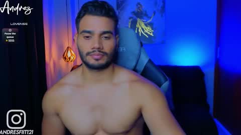 Snapshot of andresfiit chatting on February 16, 2025, 10:54 pm Andres online show from February 16, 2025, 10:54 pm