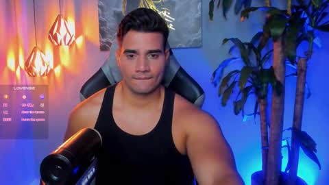 Snapshot of andresfiit chatting on October 24, 2025, 3:03 am Andres online show from October 24, 2025, 3:03 am