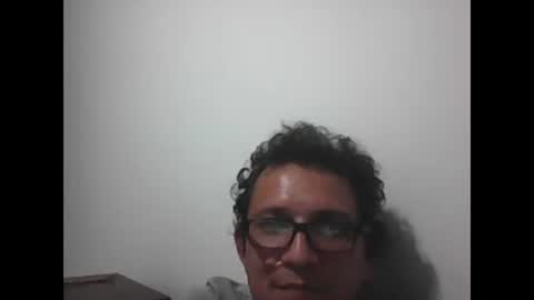 andresfloga online show from October 14, 2025, 2:34 am