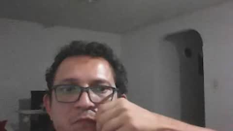 Snapshot of andresfloga chatting on June 15, 2026, 4:04 am andresfloga online show from June 15, 2026, 4:04 am