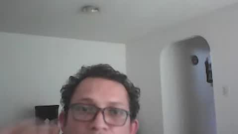 Snapshot of andresfloga chatting on June 15, 2026, 7:05 pm andresfloga online show from June 15, 2026, 7:05 pm