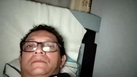 Snapshot of andresfloga chatting on June 17, 2026, 5:10 am andresfloga online show from June 17, 2026, 5:10 am
