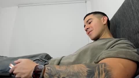 Snapshot of andresjuan92 chatting on March 27, 2026, 2:17 am onlyfanscallmegotter online show from March 27, 2026, 2:17 am