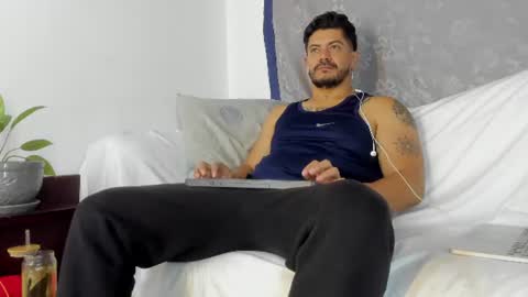 Snapshot of andressmith__ chatting on June 20, 2026, 12:03 am Andres online show from June 20, 2026, 12:03 am