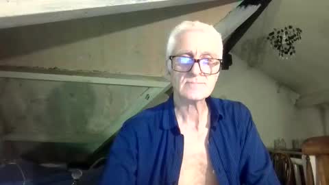 Snapshot of andrew160258 chatting on June 3, 2026, 10:26 pm Andrew online show from June 3, 2026, 10:26 pm