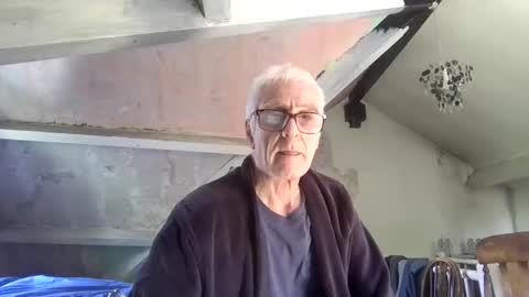 Snapshot of andrew160258 chatting on June 8, 2026, 11:10 am Andrew online show from June 8, 2026, 11:10 am