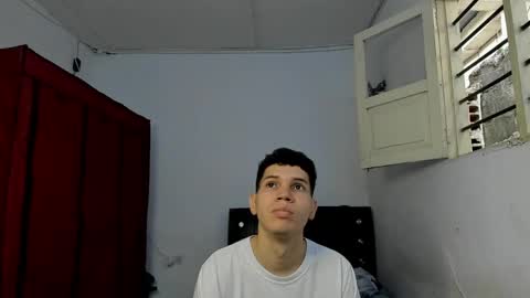 andrew_2811 online show from March 28, 2026, 11:04 pm