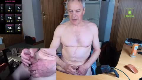 Snapshot of andrew_9999 chatting on February 24, 2025, 12:30 am Andrew online show from February 24, 2025, 12:30 am