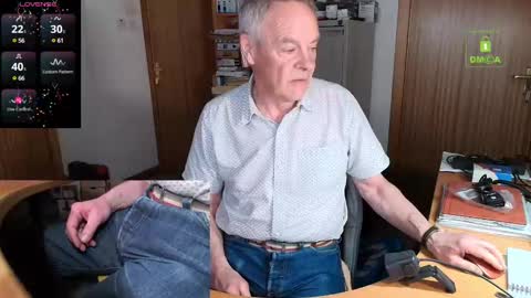 Snapshot of andrew_9999 chatting on March 12, 2025, 12:42 am Andrew online show from March 12, 2025, 12:42 am