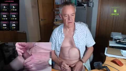 Snapshot of andrew_9999 chatting on September 30, 2025, 10:59 pm Andrew online show from September 30, 2025, 10:59 pm